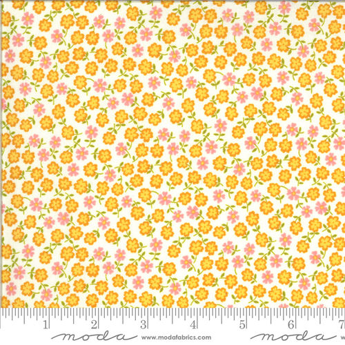 Fabric Remnant- A Blooming Bunch Ditsy Daisy Multi 76cm