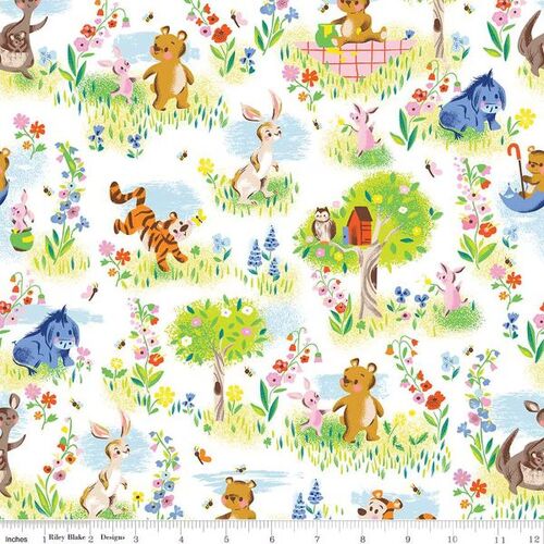 100 Aker Woods Winnie & Friends Main C15170-WHITE